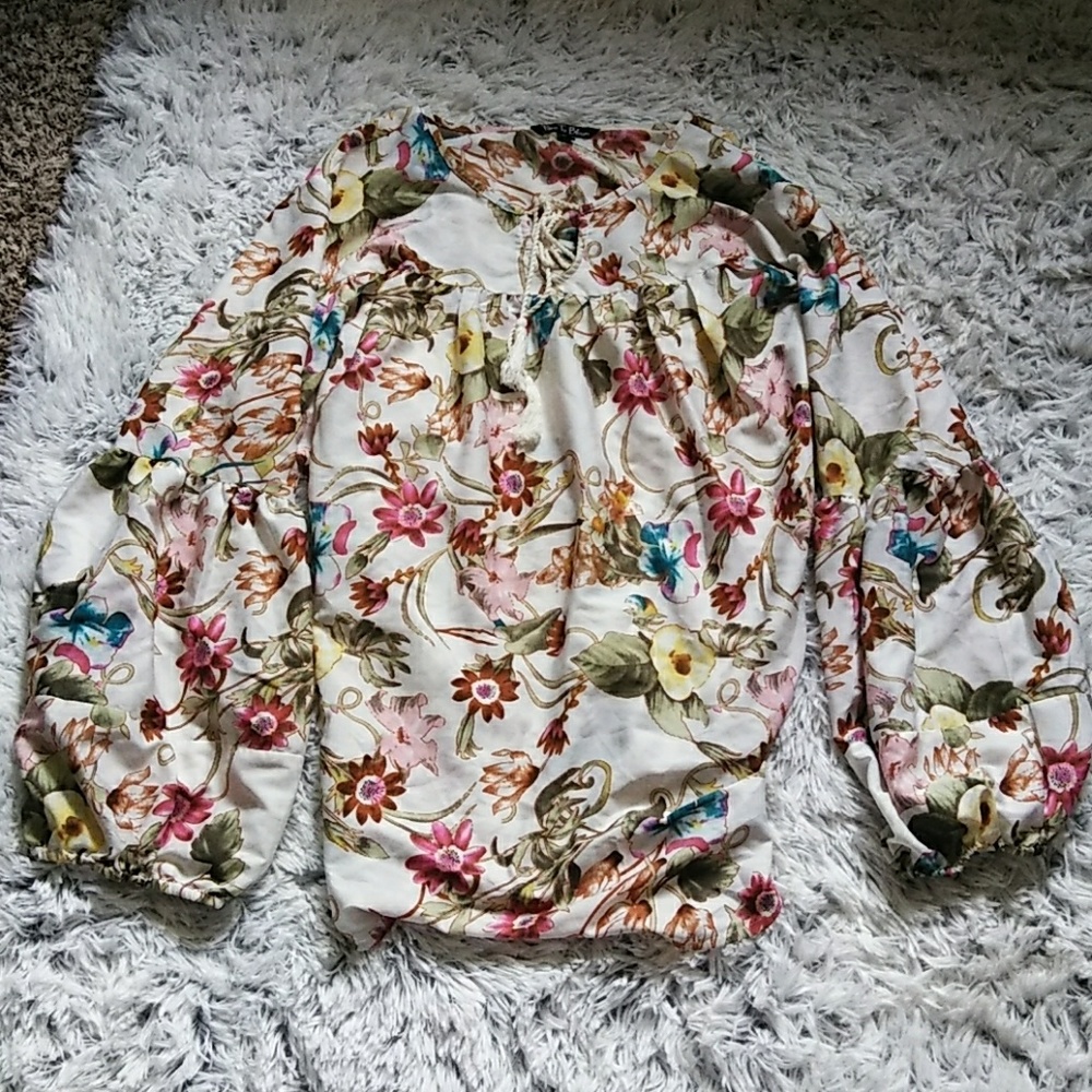 blouse - Picture 2 of 2